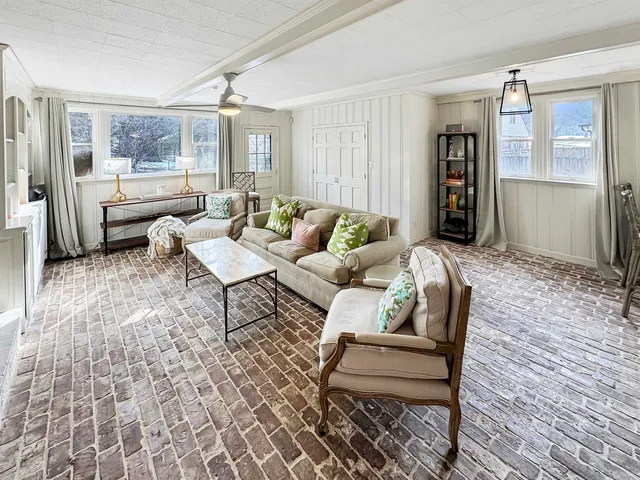 $425,000 | 24 Normandy Circle, Memphis, TN 38111