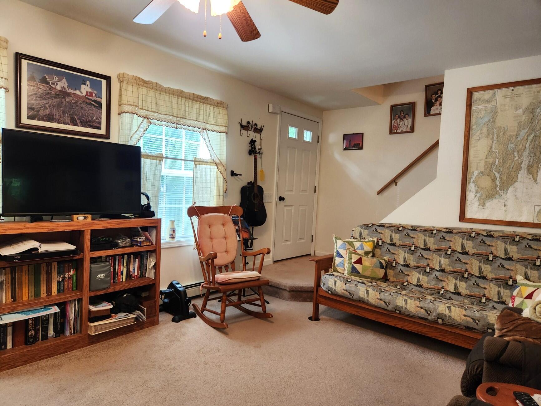 280 Lessner Road Damariscotta, ME 04543 - Photo 22 of 46 front entry- living room