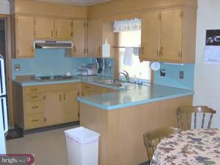 328 Godshall Road Souderton, PA 18964 - Photo 3 of 6 Gallery Image 3