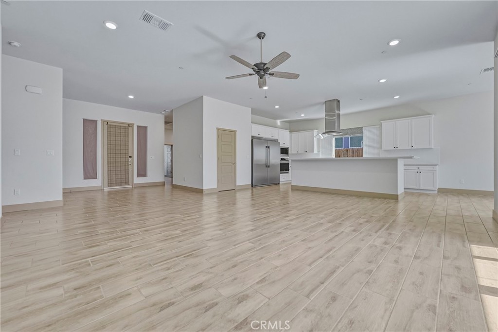 2446 Valverde Drive Merced, CA 95340 - Photo 7 of 35
