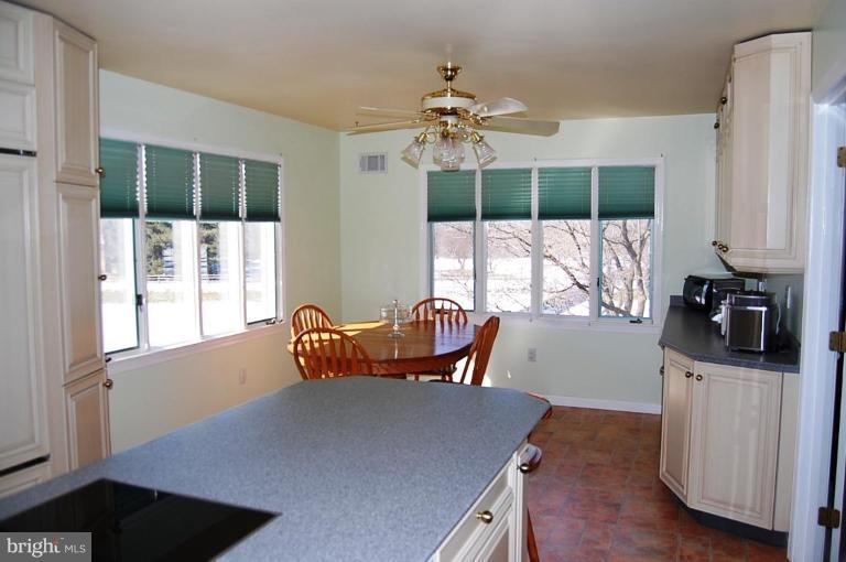 1100 Hawlings Road Brookeville, MD 20833 - Photo 5 of 24 Breakfast Area