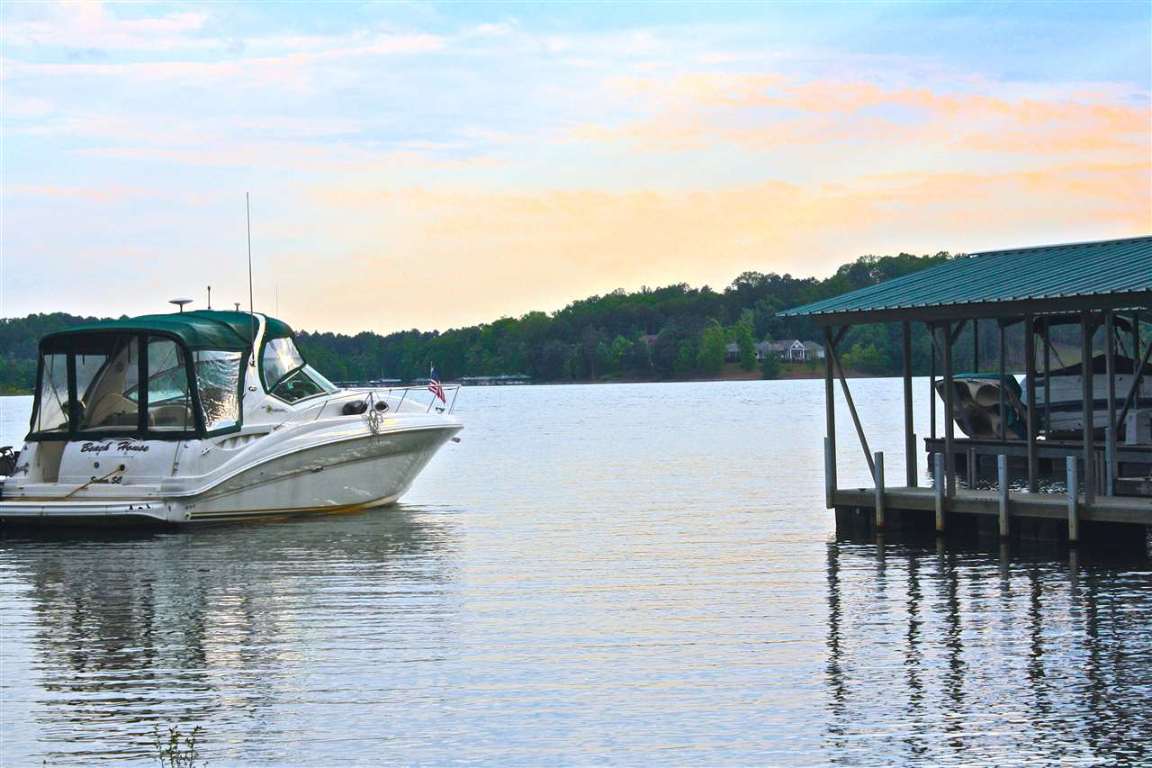 728 Navigator's Point, Unit BEACON SHORES Seneca, SC 29672 - Photo 3 of 36 Gallery Image 3