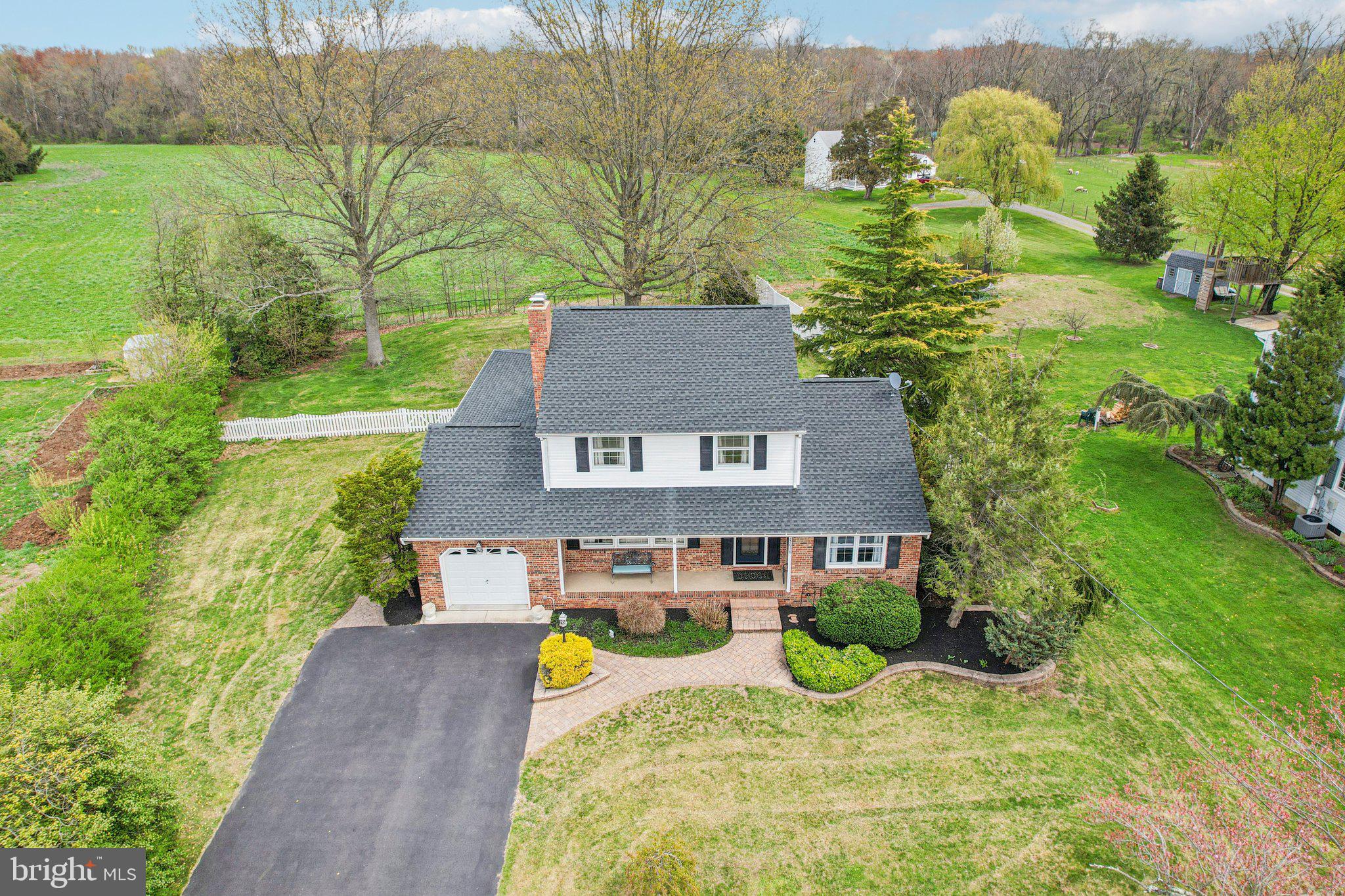 25618 Mt Pleasant Road Columbus, NJ 08022 - Photo 52 of 61 a aerial view of a house with yard and green space