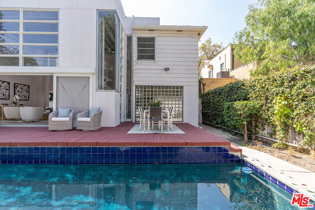 620 North Cherokee Avenue Los Angeles, CA 90004 - Photo 55 of 64 a front view of a house with a yard