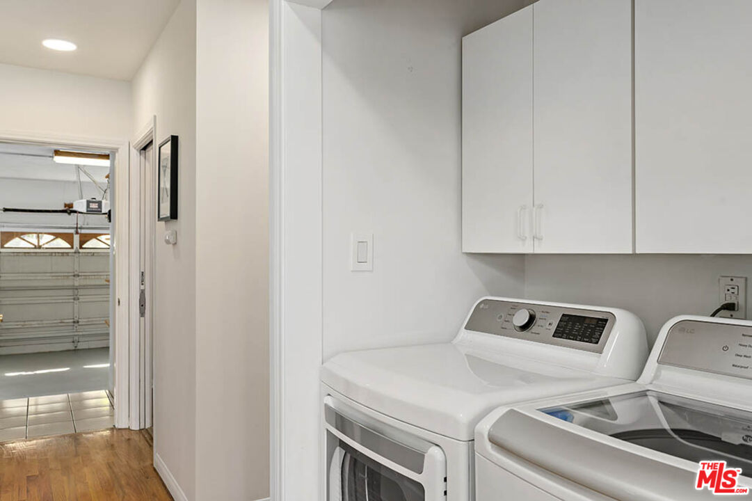 620 North Cherokee Avenue Los Angeles, CA 90004 - Photo 63 of 64 a utility room with dryer and washer