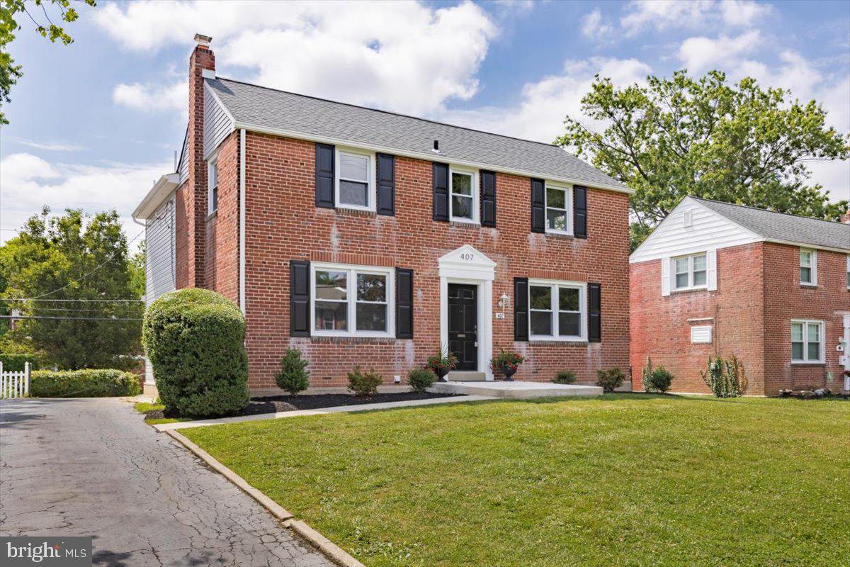 407 East Manoa Road Havertown, PA 19083 - Photo 2 of 35