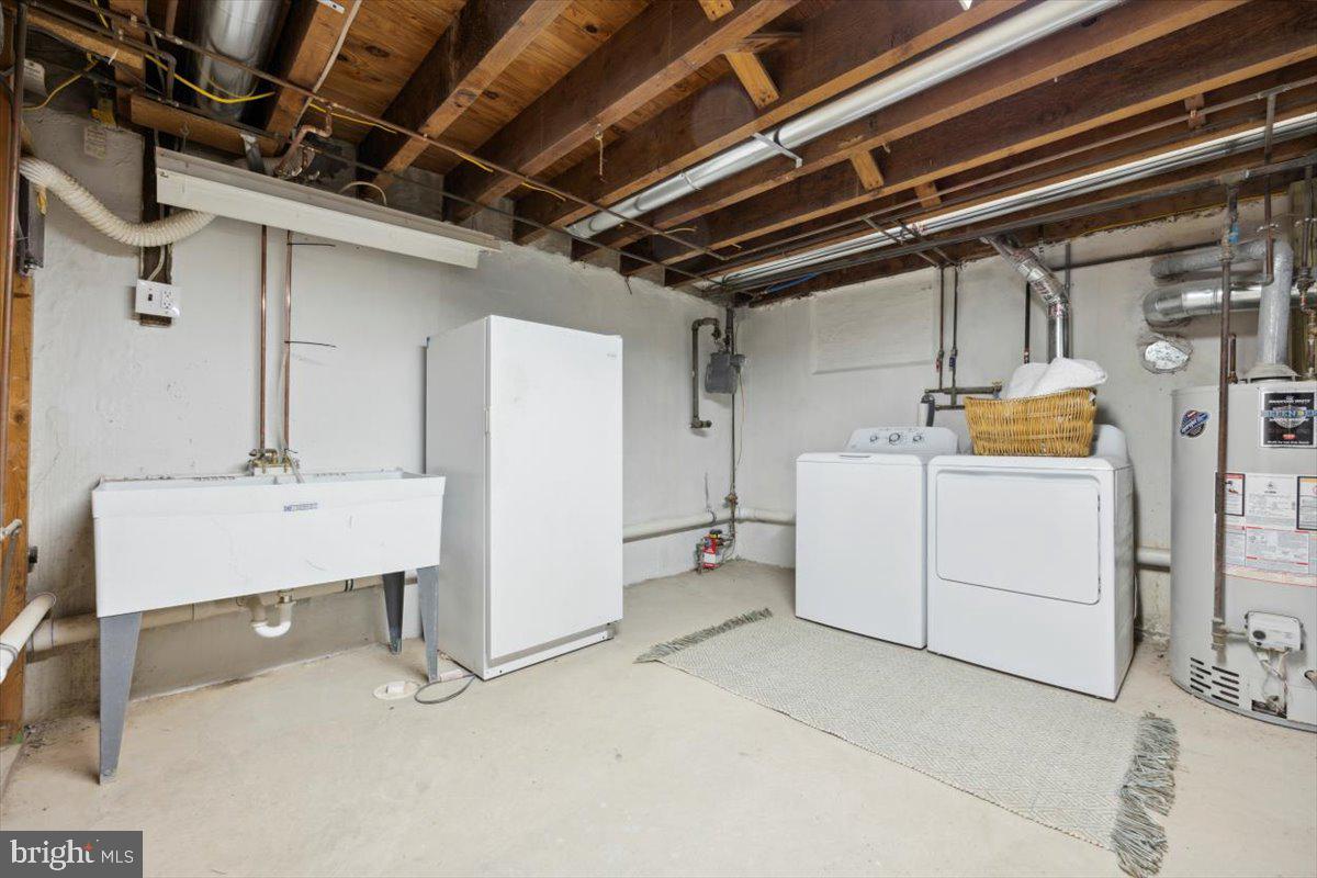 407 East Manoa Road Havertown, PA 19083 - Photo 22 of 35