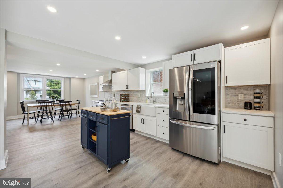 407 East Manoa Road Havertown, PA 19083 - Photo 4 of 35