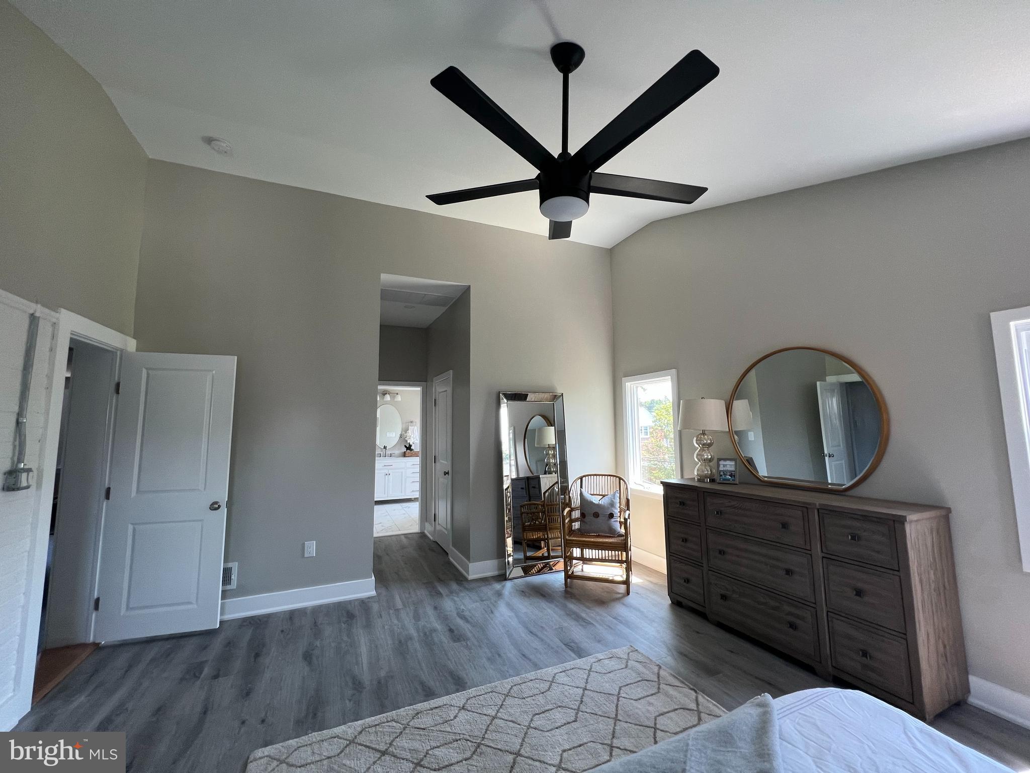 407 East Manoa Road Havertown, PA 19083 - Photo 10 of 35