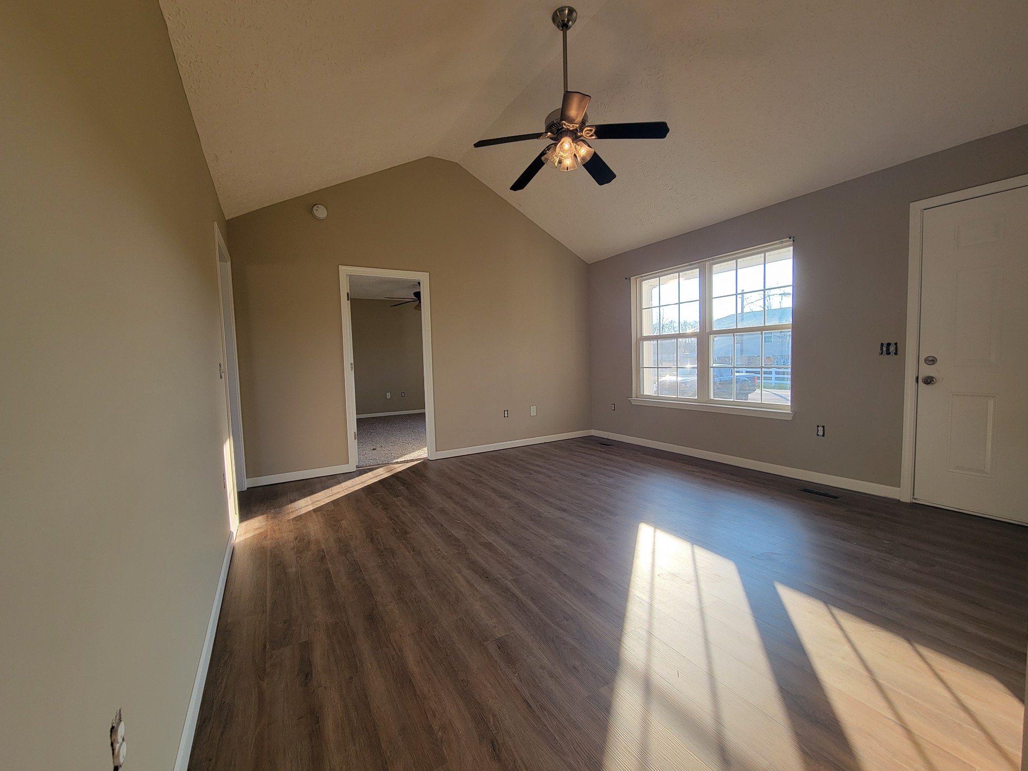493 Skinner Flat Road Manchester, TN 37355 - Photo 3 of 17 Gallery Image 3