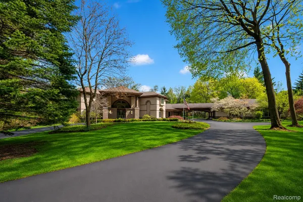 $1,795,000 | 1800 Tiverton Road, Bloomfield Hills, MI 48304