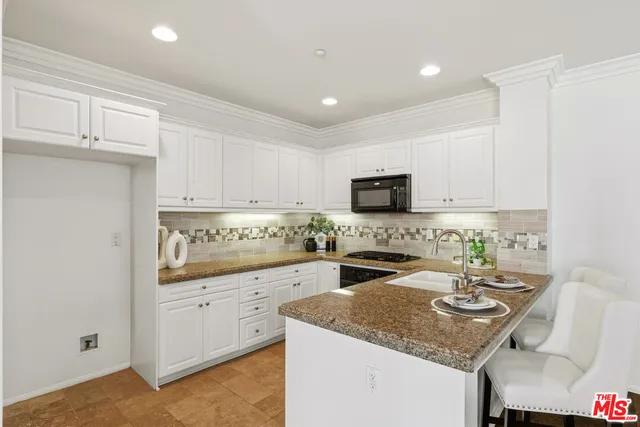 $949,000 | 1800 Oak Street, Unit 350, Torrance, CA 90501