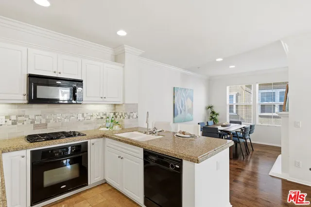 $949,000 | 1800 Oak Street, Unit 350, Torrance, CA 90501