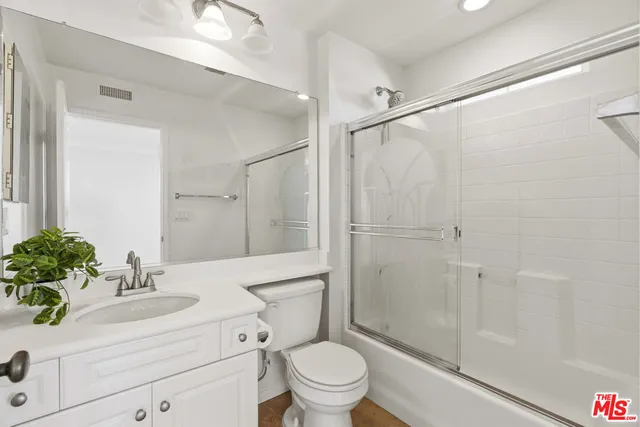 $949,000 | 1800 Oak Street, Unit 350, Torrance, CA 90501