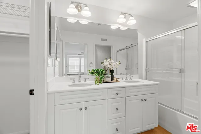 $949,000 | 1800 Oak Street, Unit 350, Torrance, CA 90501