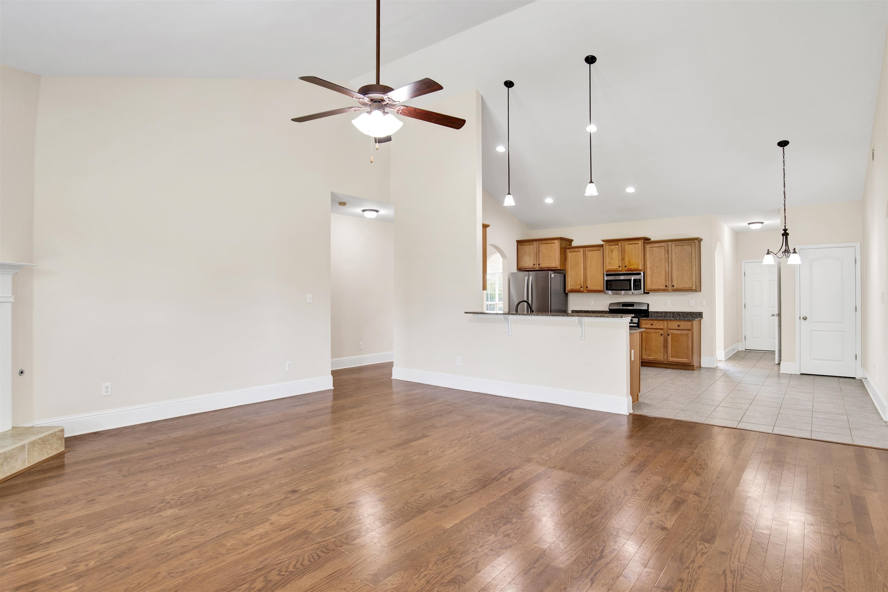 10910 Roanoke Loop Daphne, AL 36526 - Photo 13 of 33 Living Room