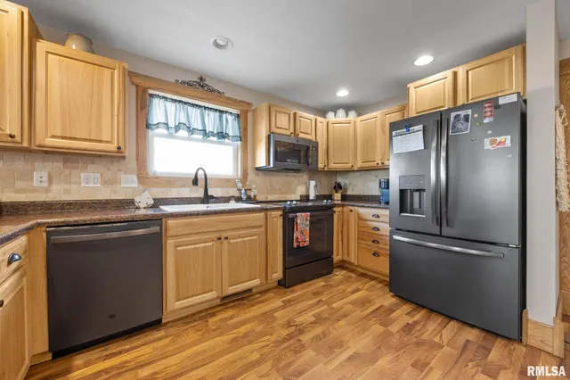 $280,000 | 211 Summit Drive, Tipton, IA 52772