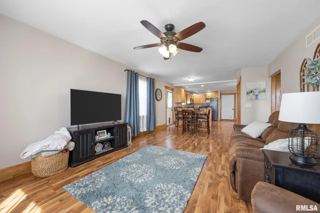 $280,000 | 211 Summit Drive, Tipton, IA 52772