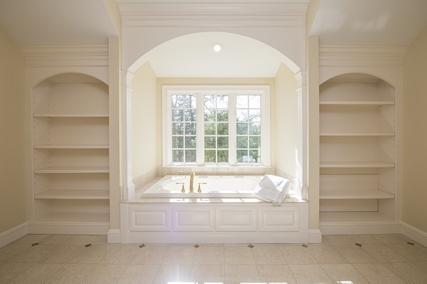 12 Hitching Post Lane Weston, MA 02493 - Photo 12 of 21