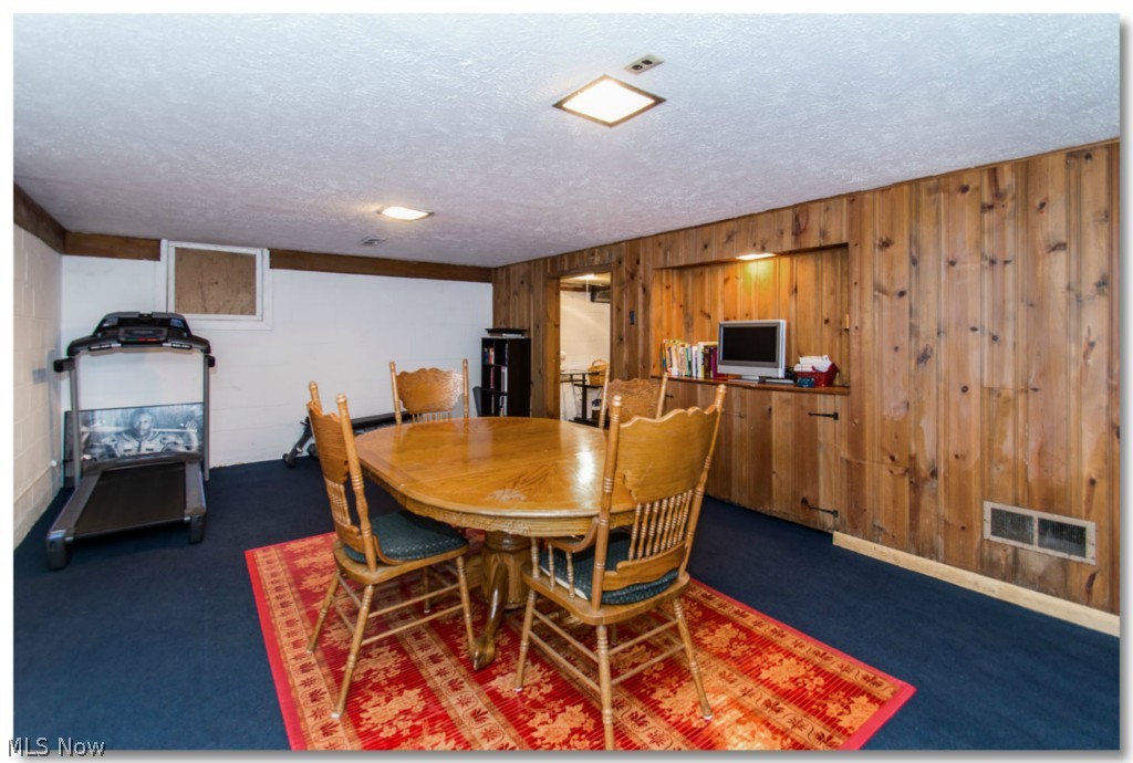 31099 Pinetree Road Cleveland, OH 44124 - Photo 19 of 25