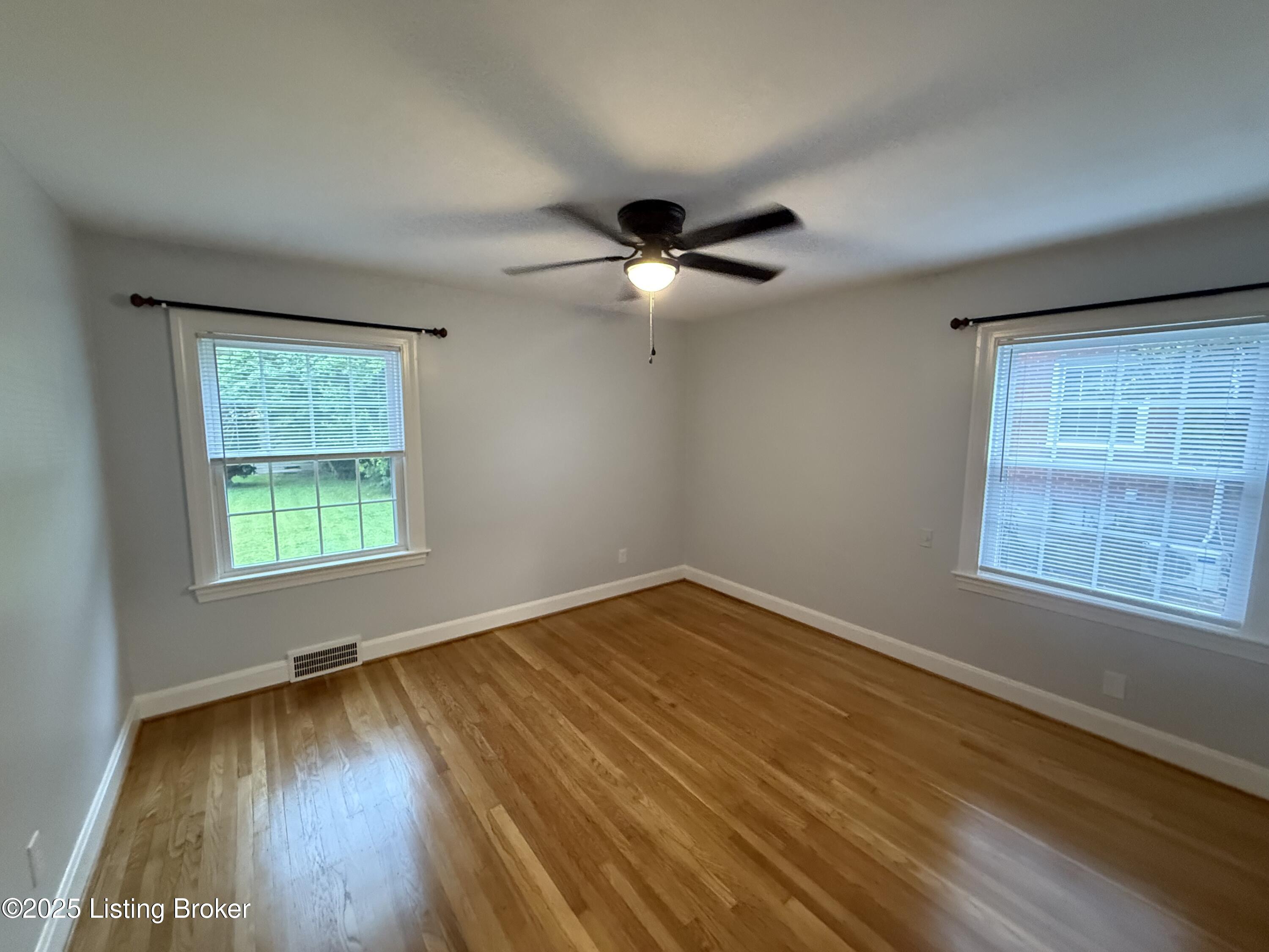 230 Tyne Road Louisville, KY 40207 - Photo 6 of 14 IMG_4914