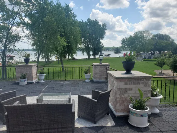 $2,995,000 | W304-n2470 Maple Avenue, Delafield, WI 53072