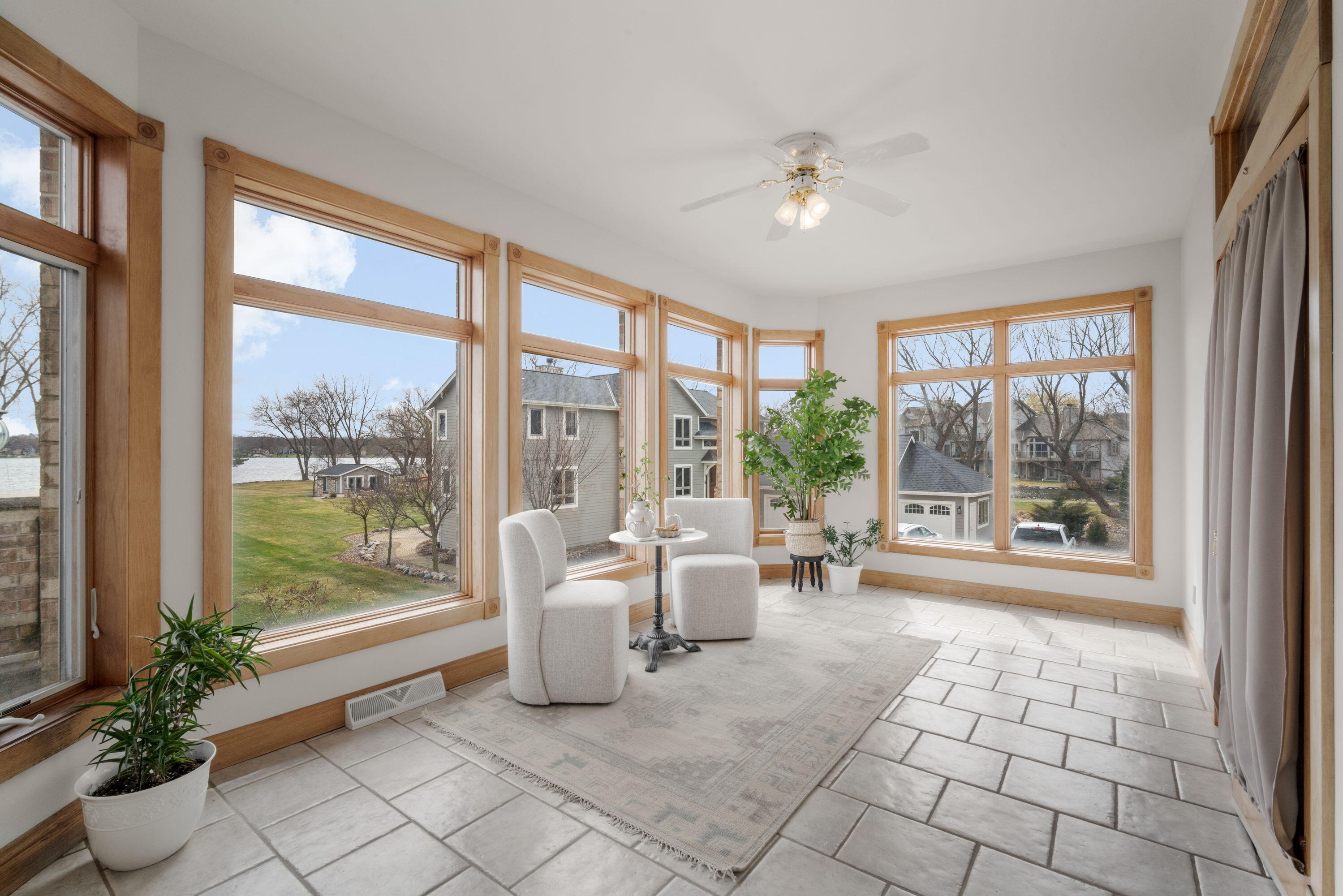 W304-n2470 Maple Avenue Delafield, WI 53072 - Photo 22 of 50 15_imgDSC03464