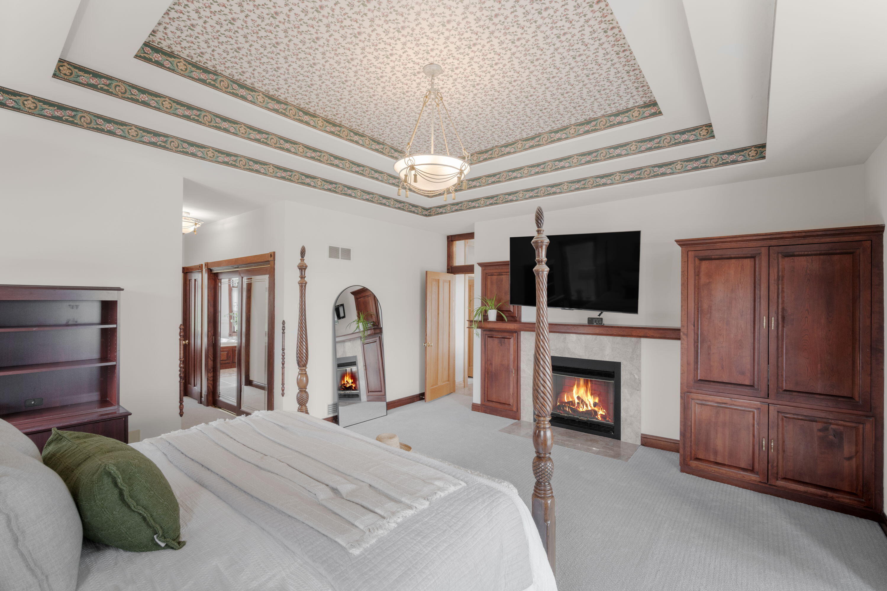 W304-n2470 Maple Avenue Delafield, WI 53072 - Photo 25 of 50 13_imgDSC03454