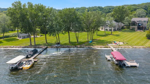 $2,995,000 | W304-n2470 Maple Avenue, Delafield, WI 53072