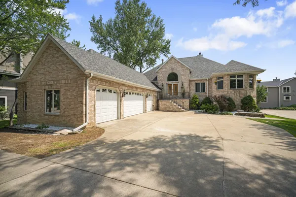$2,995,000 | W304-n2470 Maple Avenue, Delafield, WI 53072