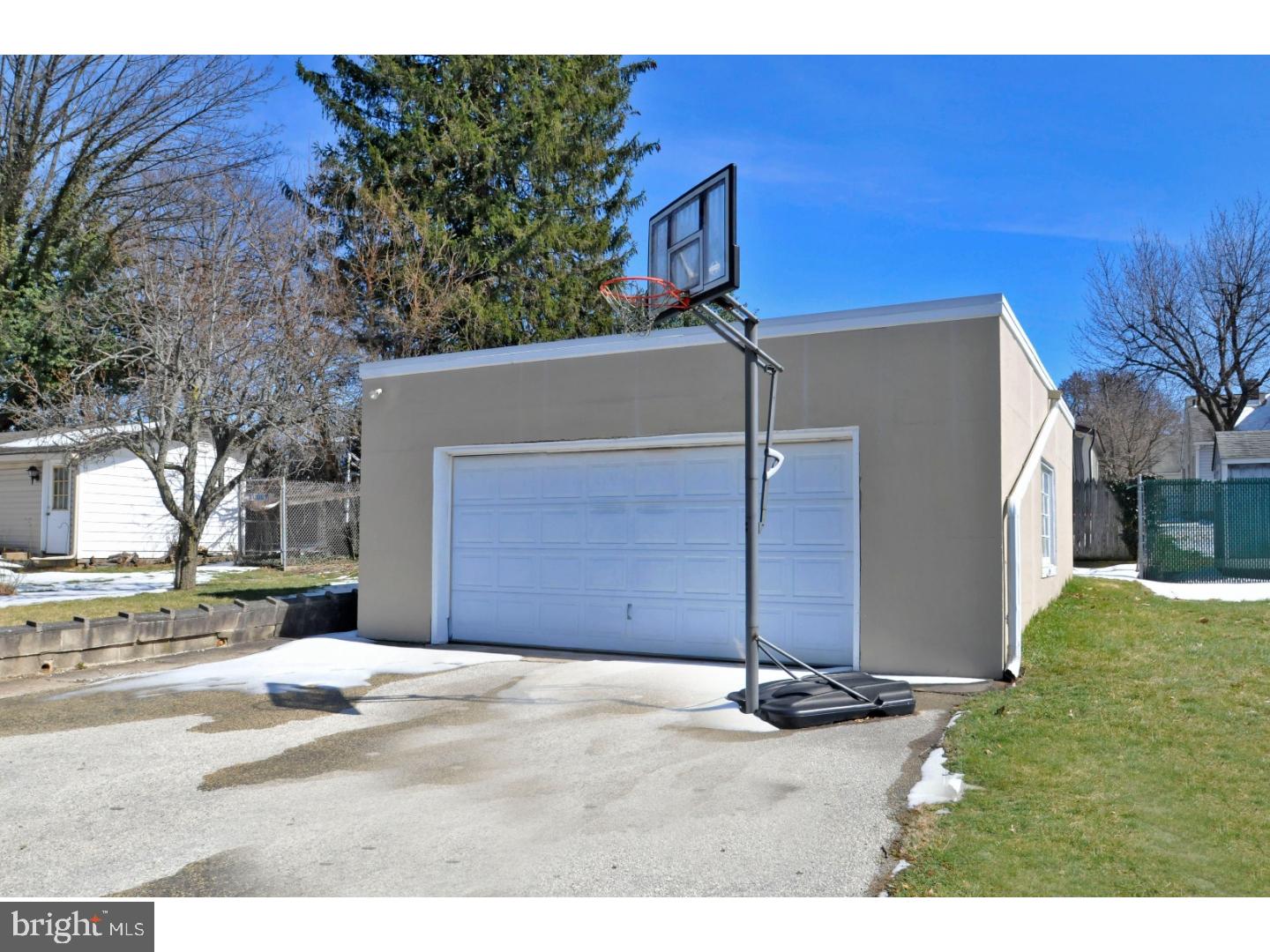 124 Church Road Jenkintown, PA 19046 - Photo 22 of 25 Garage