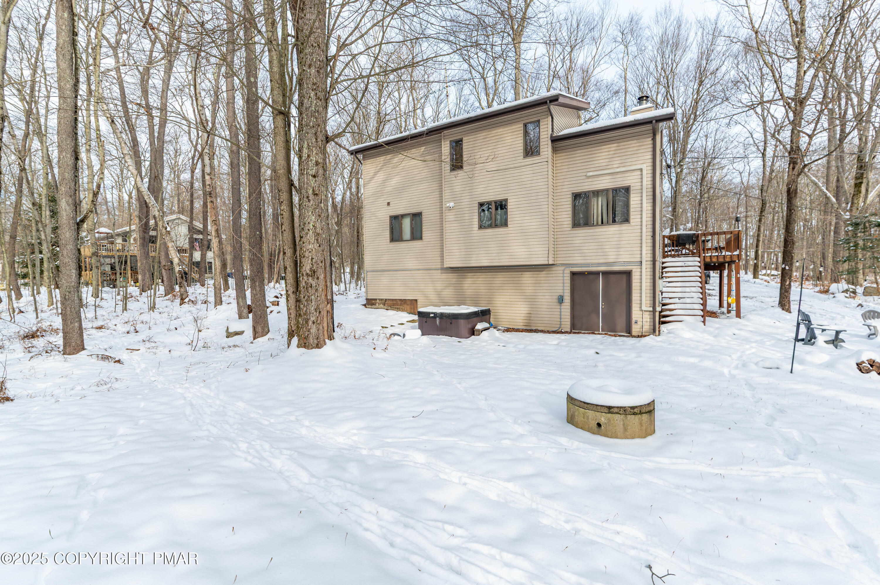 178 Cardinal Drive, Unit R2108 Gouldsboro, PA 18424 - Photo 55 of 58 a view of a backyard of the house