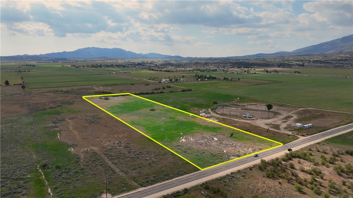 4 Kirby Road Anza, CA 92539 - Photo 5 of 8 a view of a pool with a lake view and a mountain view