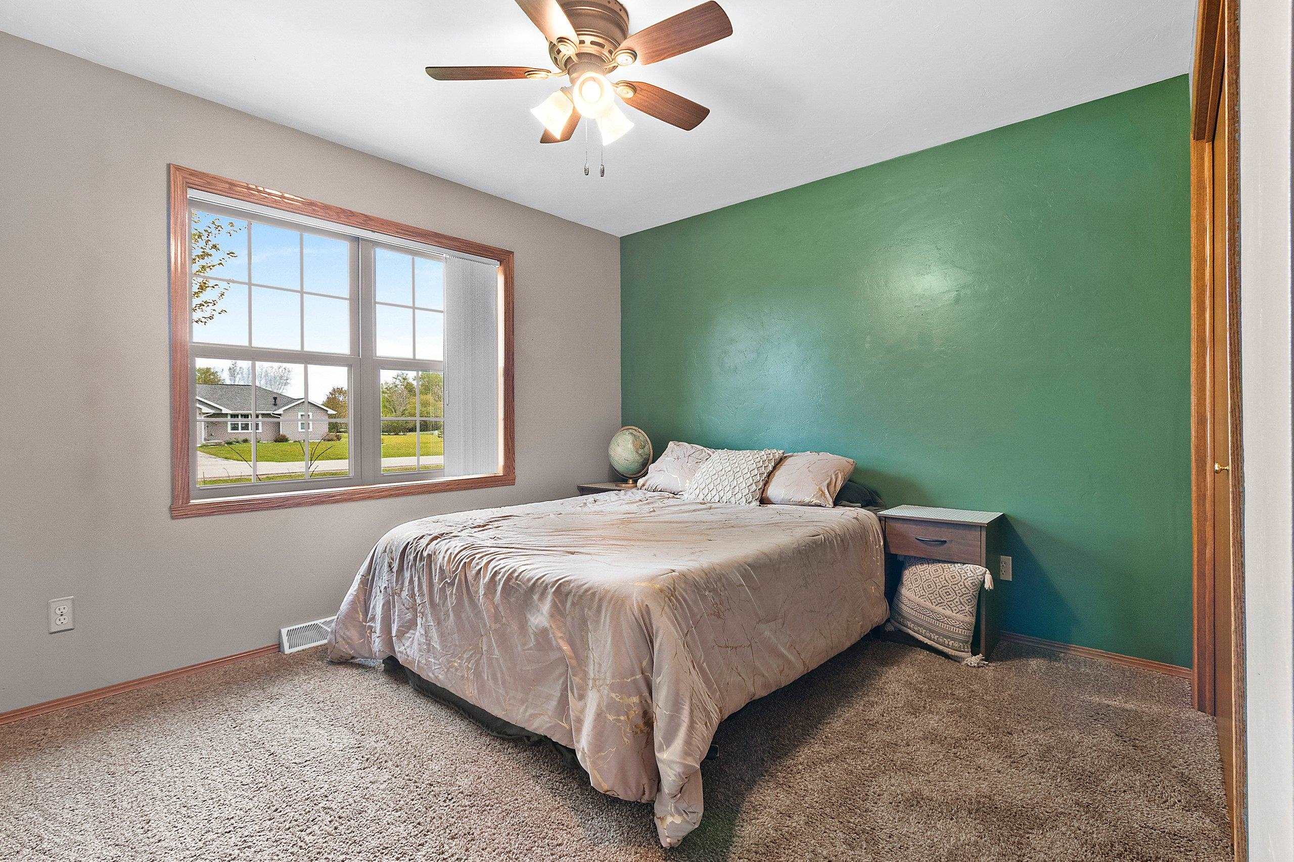 334 Falcon Circle Pulaski, WI 54162 - Photo 20 of 51