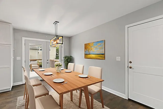 $350,000 | 400 South Collins Street, South Elgin, IL 60177