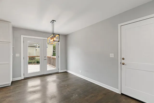 $350,000 | 400 South Collins Street, South Elgin, IL 60177