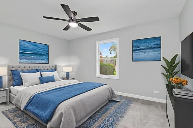 $350,000 | 400 South Collins Street, South Elgin, IL 60177