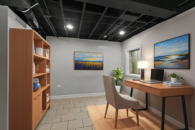 $350,000 | 400 South Collins Street, South Elgin, IL 60177