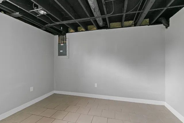 $350,000 | 400 South Collins Street, South Elgin, IL 60177