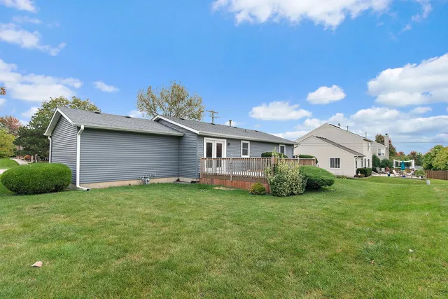 $350,000 | 400 South Collins Street, South Elgin, IL 60177