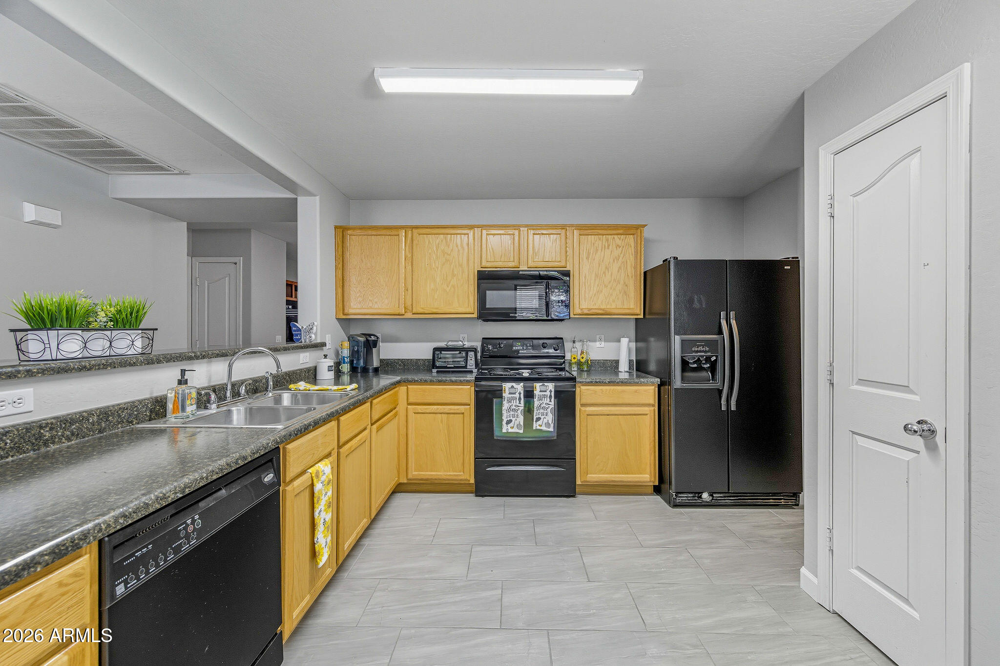 45023 Miramar Road Maricopa, AZ 85139 - Photo 18 of 46 45023WMiramarRd-17