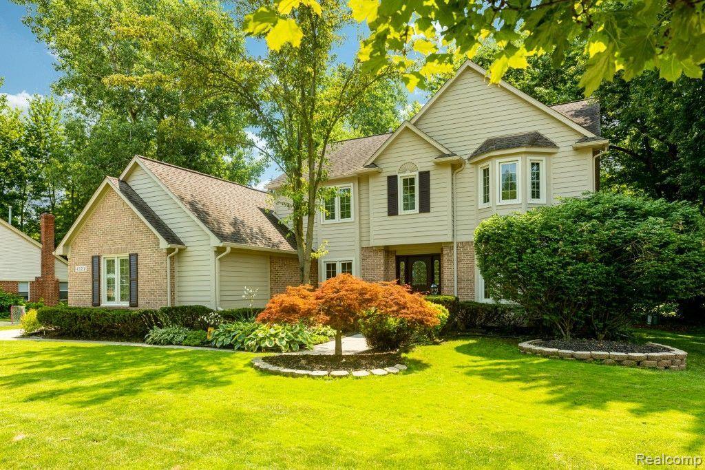 42028 Hunters Ridge Canton, MI 48188 - Photo 2 of 42