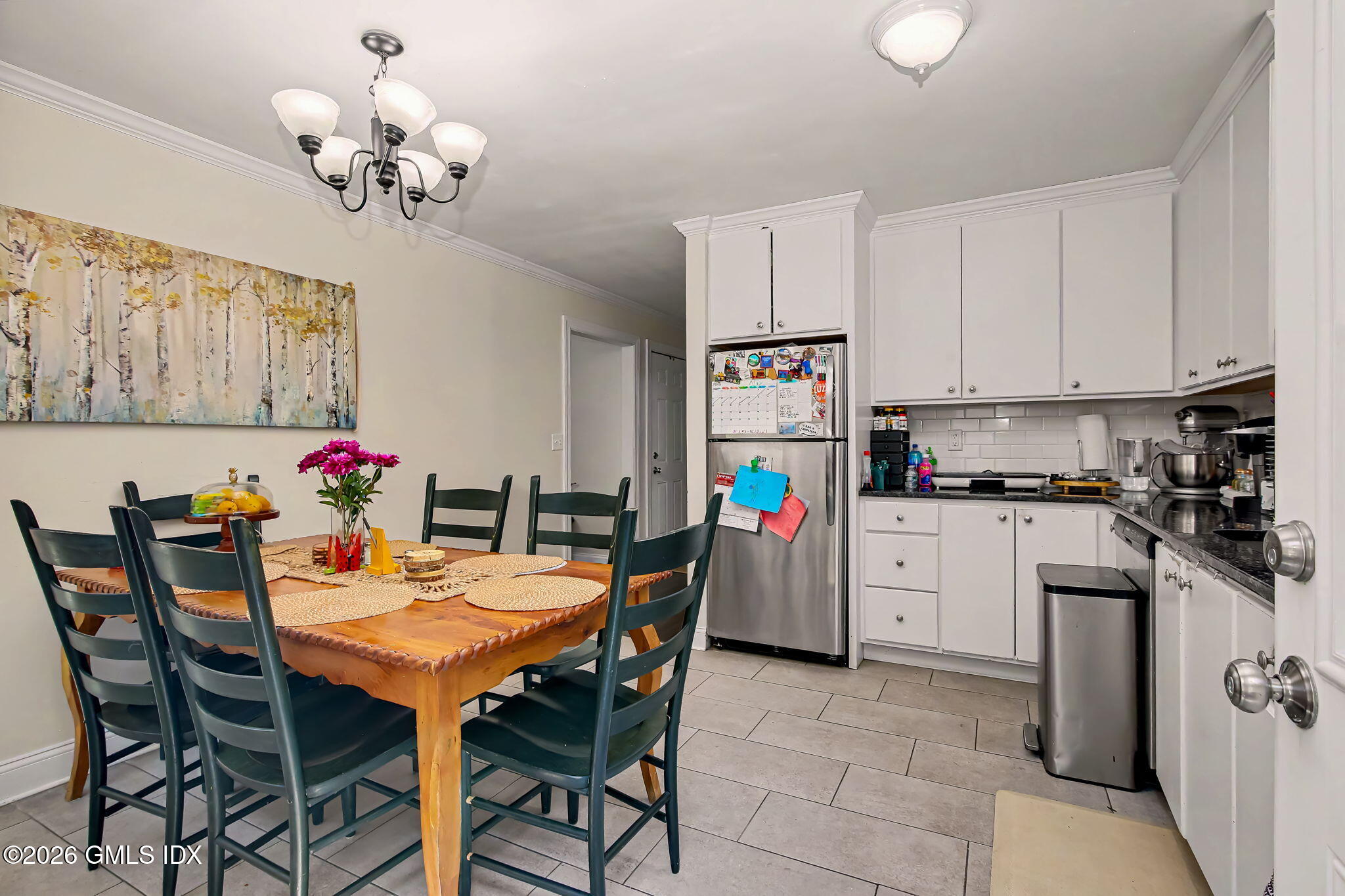 9-web-or-mls-37-pemberwick-rd