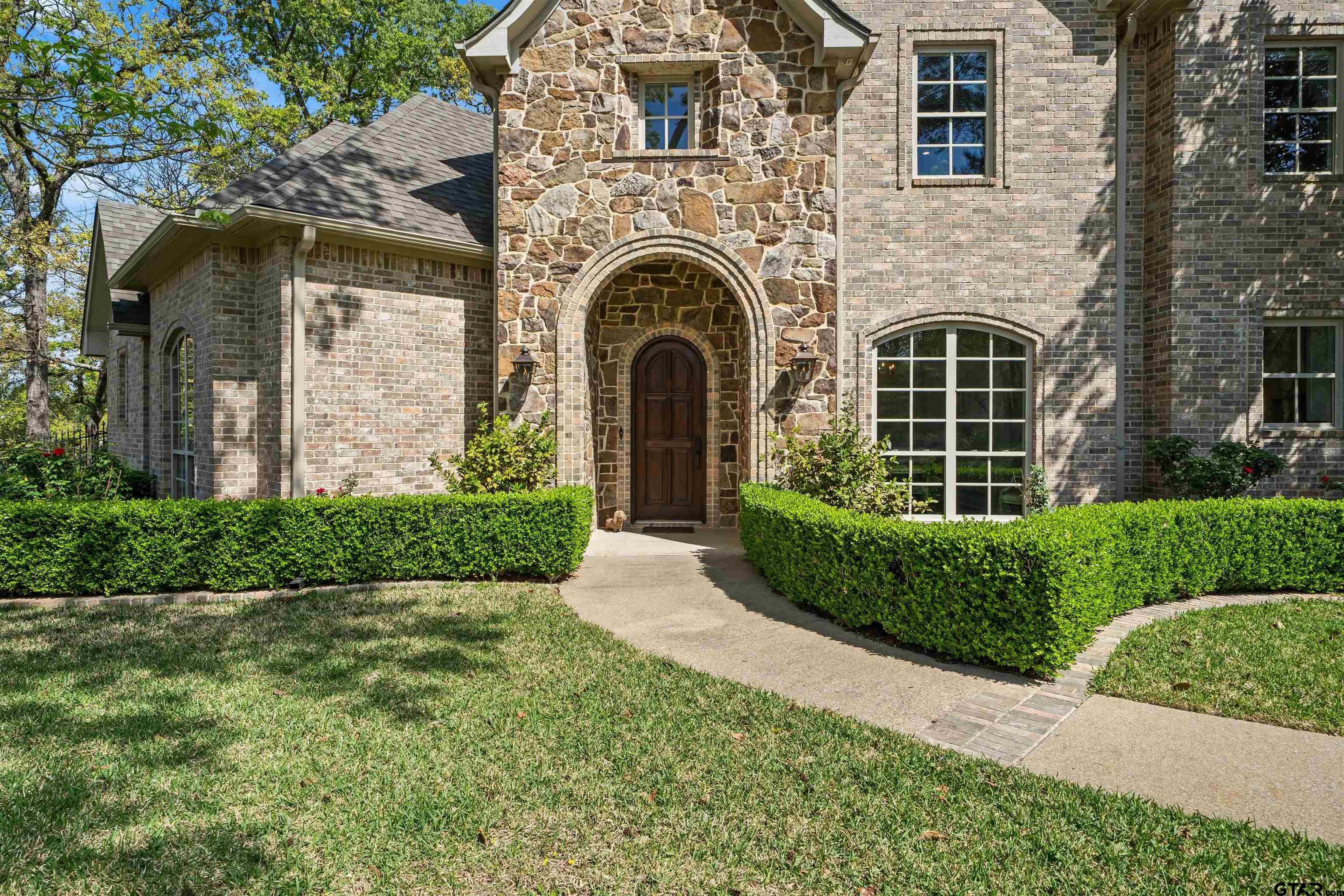 2015 Stonegate Valley Drive Tyler, TX 75703 - Photo 5 of 48