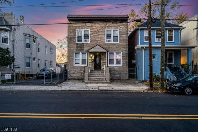 $1,900 | 275 Hollywood Avenue, Unit 4, Hillside, NJ 07205