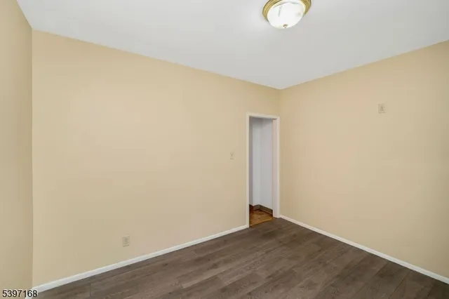 $1,900 | 275 Hollywood Avenue, Unit 4, Hillside, NJ 07205