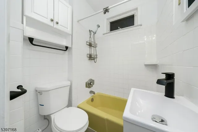 $1,900 | 275 Hollywood Avenue, Unit 4, Hillside, NJ 07205