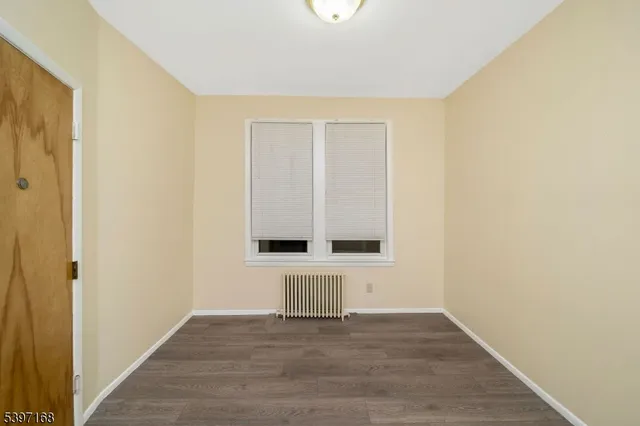 $1,900 | 275 Hollywood Avenue, Unit 4, Hillside, NJ 07205