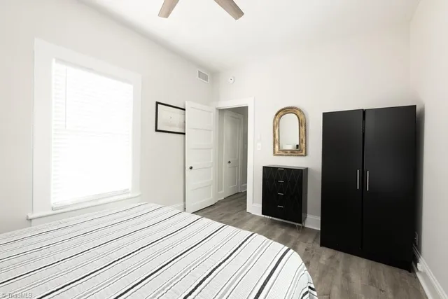 $1,600 | 208 Leftwich Street, Unit COTTAGE, Greensboro, NC 27401