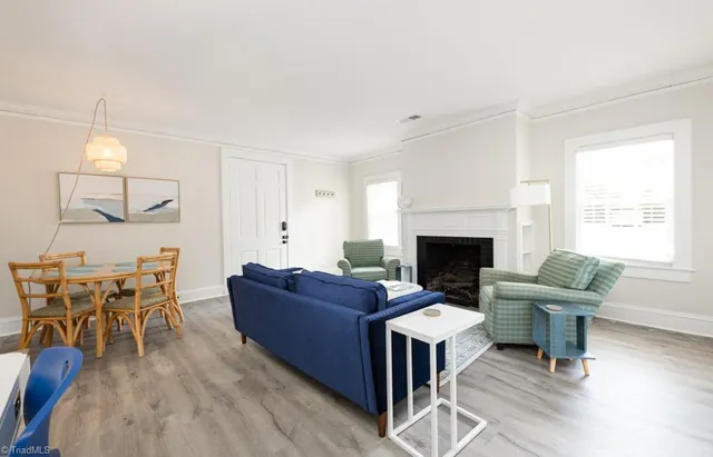 $1,600 | 208 Leftwich Street, Unit COTTAGE, Greensboro, NC 27401